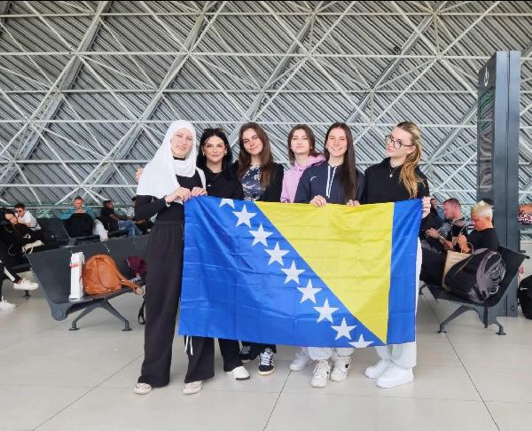 Ema Sadiković iz Bosanske Krupe na prestižnom MILSET Expo–Sciences International (ESI) 2025