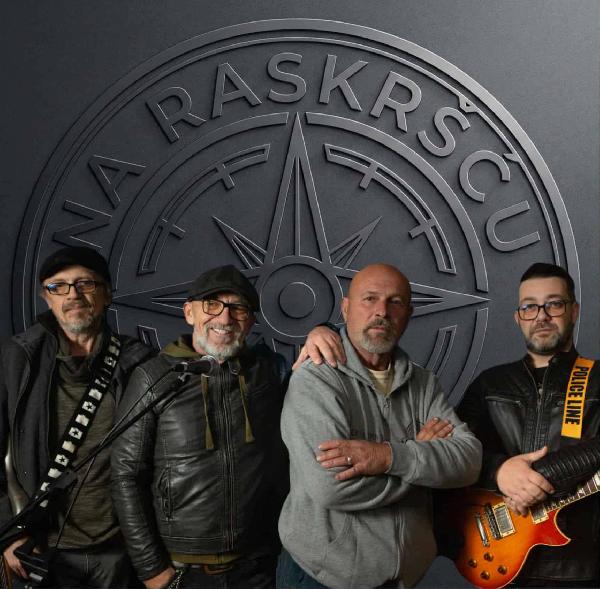 Bend „Na raskršću“ iz Bosanske Krupe objavio prvi singl: Mali dug velikim ljudima