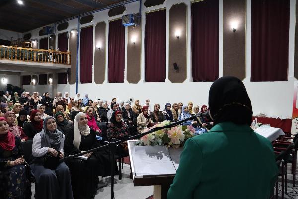 Održan Dan hidžaba u Bosanskoj Krupi